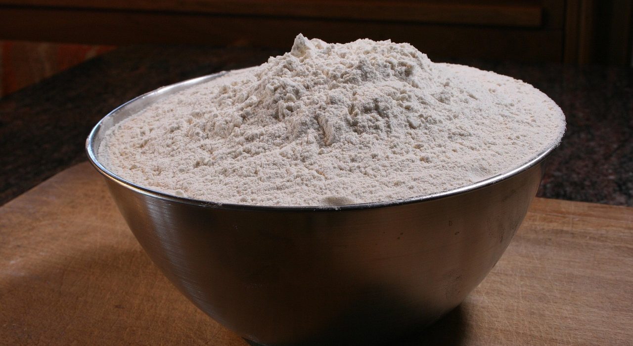 Mąka w misce
